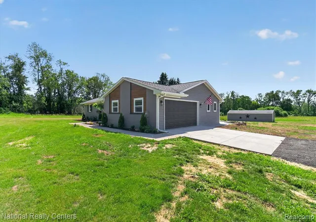 Homes for sale in Highland, MI | 2601 Westwind Dr, Highland, MI 48357 | MLS# 61001225