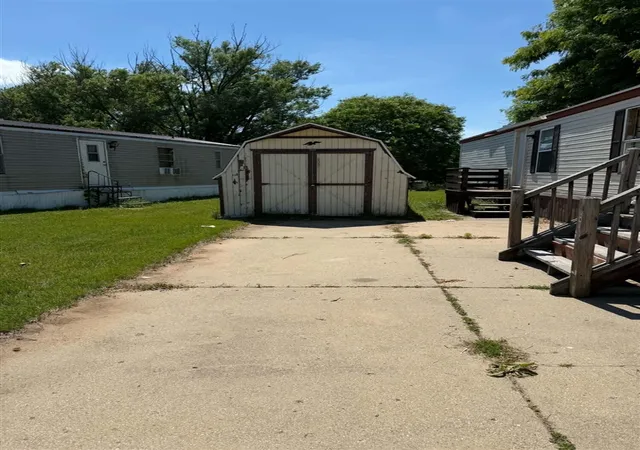 Homes for sale in Middleville, MI | 866 Riverbend Ln, Middleville, MI 49333 | MLS# 70543124