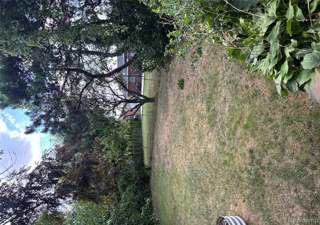 24th image of 22449 Marine Ave, Eastpointe, MI 48021 | MLS# 61020178