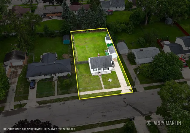Homes for sale in Grandville, MI | 3780 Cheyenne Dr, Grandville, MI 49418 | MLS# 70539708