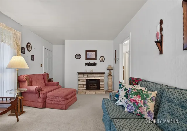 Homes for sale in Grandville, MI | 3780 Cheyenne Dr, Grandville, MI 49418 | MLS# 70539708