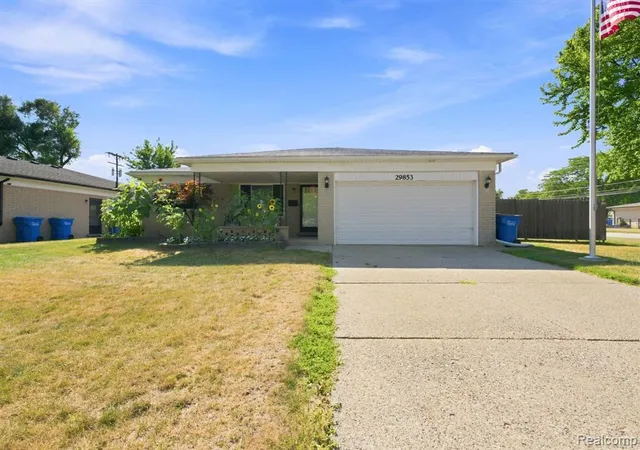 2nd image of 29853 Ohmer Dr, Warren, MI 48092 | MLS# 61018801
