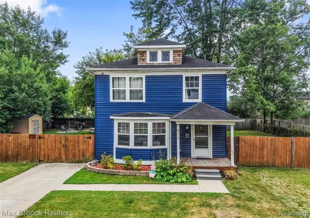 Photo 2 of Sale Pending at 416 E George Ave, Hazel Park, MI 48030 | MLS# 61022792 | Listing updated on 2026-09-03