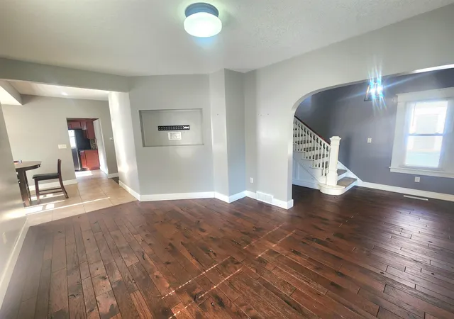 Photo 4 of Single family home for sale at 407 N Mountain St, Bay City, MI 48706 | MLS# 50226351 | Listing updated on 2026-10-30
