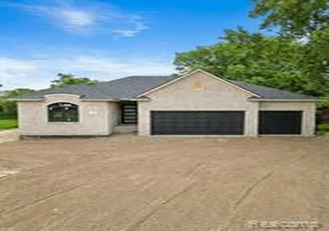 Homes for sale in Wixom, MI | 933 N Wixom Rd, Wixom, MI 48393 | MLS# 61009865