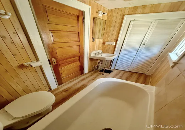 Photo 16 of Single family home for sale at 1019 N 8th Avenue, Iron River, MI 49935 | MLS# 50199558 | Listing updated on 2026-09-03