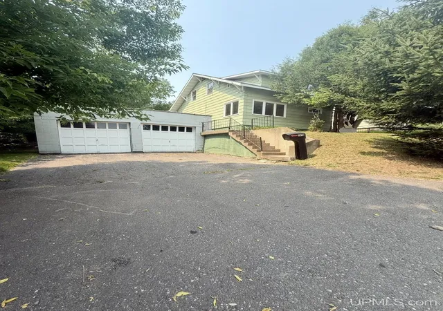 Photo 1 of Single family home for sale at 1019 N 8th Avenue, Iron River, MI 49935 | MLS# 50199558 | Listing updated on 2026-09-03