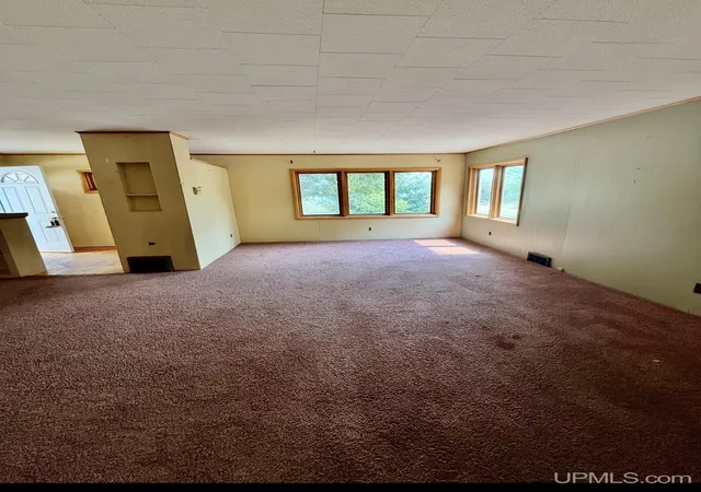 Photo 3 of Single family home for sale at 1019 N 8th Avenue, Iron River, MI 49935 | MLS# 50199558 | Listing updated on 2026-09-03