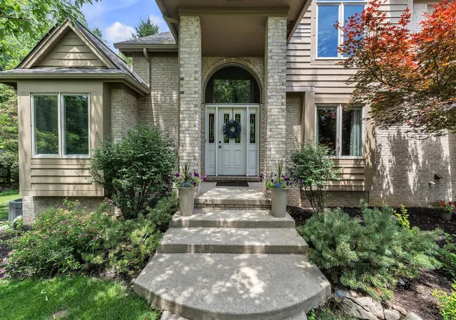Homes for sale in South Lyon, MI | 24491 Forest Dr, South Lyon, MI 48178 | MLS# 70544126