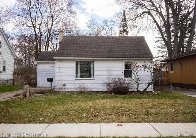 Homes for sale in Warren, MI | 24596 Eureka Ave, Warren, MI 48091 | MLS# 60382387