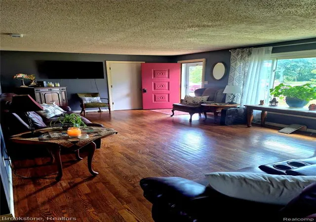 4th image of 8426 Lake Pleasant Rd, Clifford, MI 48727 | MLS# 61018370