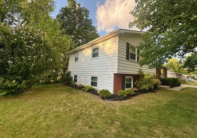 Photo 3 of Sale Pending at 1804 Carlsbrook Ln, Portage, MI 49024 | MLS# 70553818 | Listing updated on 2026-08-27