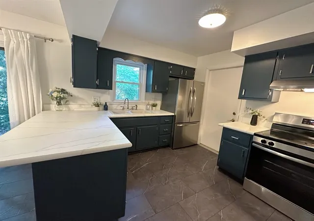 Photo 3 of Sale Pending at 1804 Carlsbrook Ln, Portage, MI 49024 | MLS# 70553818 | Listing updated on 2026-08-27