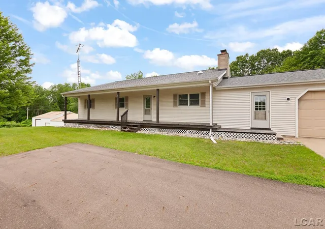 3rd image of 2010 S Kane Rd, Stockbridge, MI 49285 | MLS# 50213122