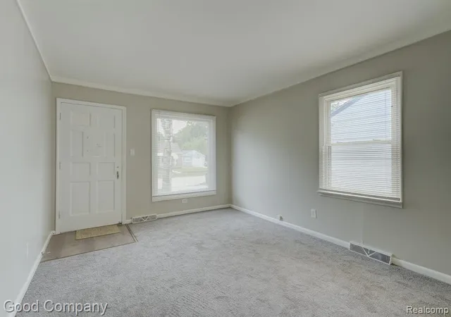 2nd image of 27699 Brettonwoods St, Madison Heights, MI 48071 | MLS# 61021772
