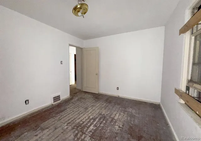 Homes for sale in Detroit, MI | 12441 Lansdowne St, Detroit, MI 48224 | MLS# 60989601