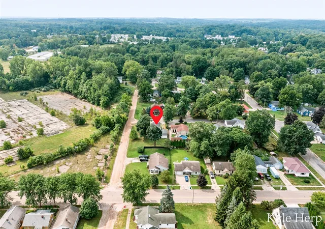 43rd image of 837 E Marshall St, Hastings, MI 49058 | MLS# 70552321