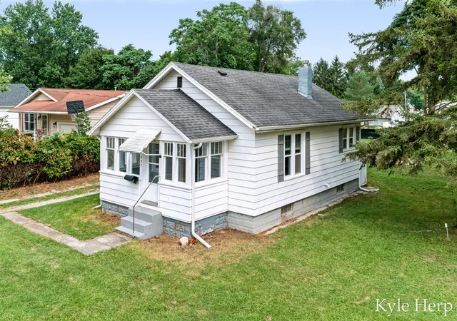 4th image of 837 E Marshall St, Hastings, MI 49058 | MLS# 70552321