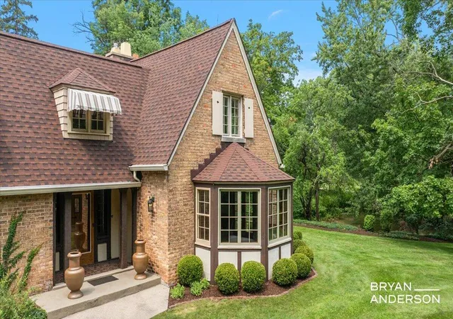 Photo 3 of Single family home for sale at 1830 Bridge St, Grand Rapids, MI 49504 | MLS# 70552128 | Listing updated on 2026-08-24