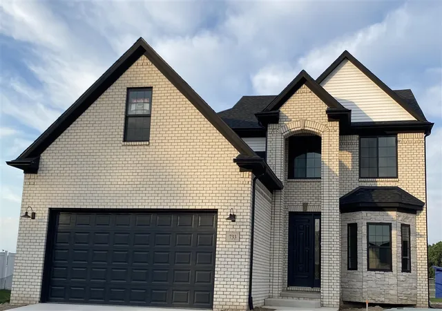 Homes for sale in Dundee, MI | 733 Britt Circle Dr #10, Dundee, MI 48131 | MLS# 70529746