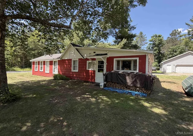 Photo 2 of Single family home for sale at 8826 N Boot Lake Rd, Manistique, MI 49854 | MLS# 50214010 | Listing updated on 2026-09-16