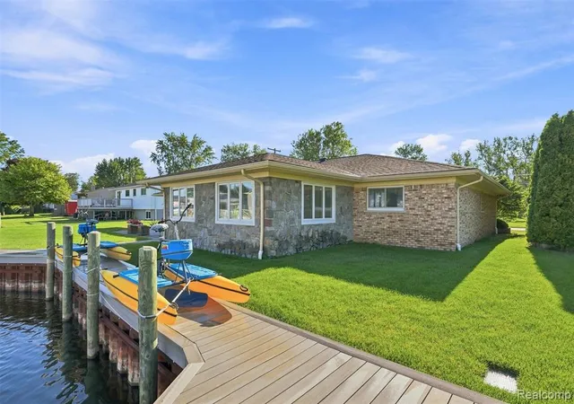 Photo 5 of Sale Pending at 38119 Mallast St, Harrison Township, MI 48045 | MLS# 61018162 | Listing updated on 2026-08-22