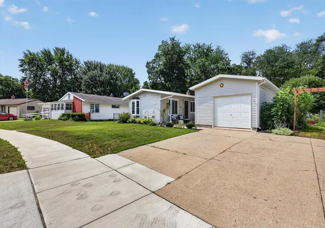Photo 4 of Sale Pending at 4089 Northgate Dr, Grand Rapids, MI 49525 | MLS# 70551652 | Listing updated on 2026-08-31