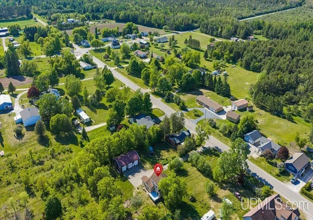Homes for sale in Gladstone, MI | 3769 County 416 20th Rd, Gladstone, MI 49837 | MLS# 50210356