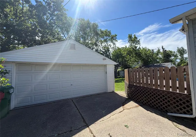 Homes for sale in Eastpointe, MI | 22058 Tuscany Ave, Eastpointe, MI 48021 | MLS# 61003257