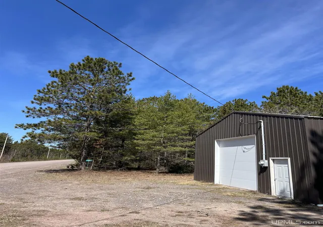 Homes for sale in Lake Linden, MI | 50428 Louis Point Rd, Lake Linden, MI 49945 | MLS# 50208053