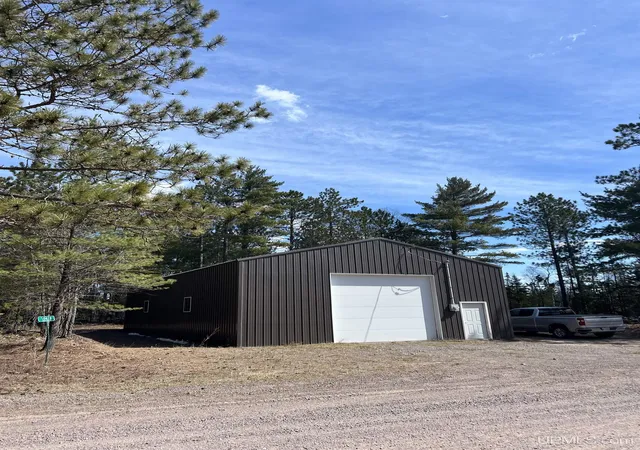 Homes for sale in Lake Linden, MI | 50428 Louis Point Rd, Lake Linden, MI 49945 | MLS# 50208053