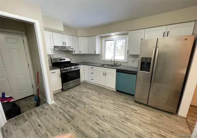 Homes for sale in Livonia, MI | 31335 Rayburn St, Livonia, MI 48154 | MLS# 61006842