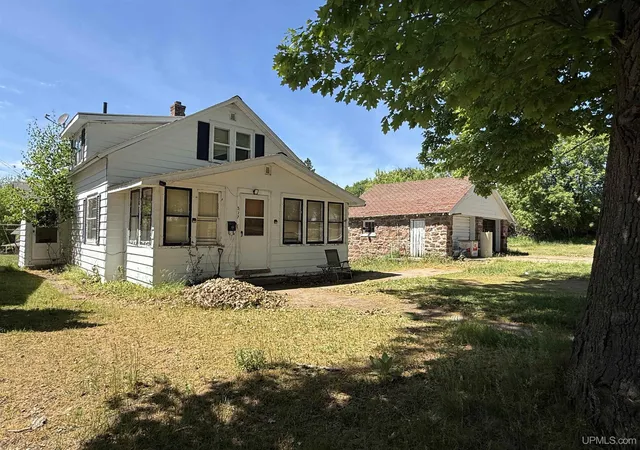 Homes for sale in Kingsford, MI | 517 Wilson Ave, Kingsford, MI 49802 | MLS# 50210091