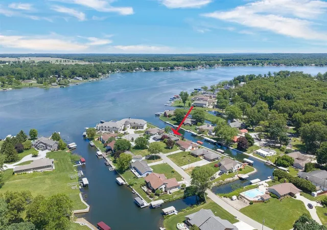 Homes for sale in Edwardsburg, MI | 68911 Island Dr, Edwardsburg, MI 49112 | MLS# 70538814