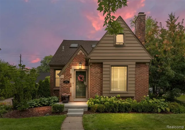 Photo 1 of Sale Pending at 17820 Birwood Ave, Beverly Hills, MI 48025 | MLS# 61020596 | Listing updated on 2026-09-06
