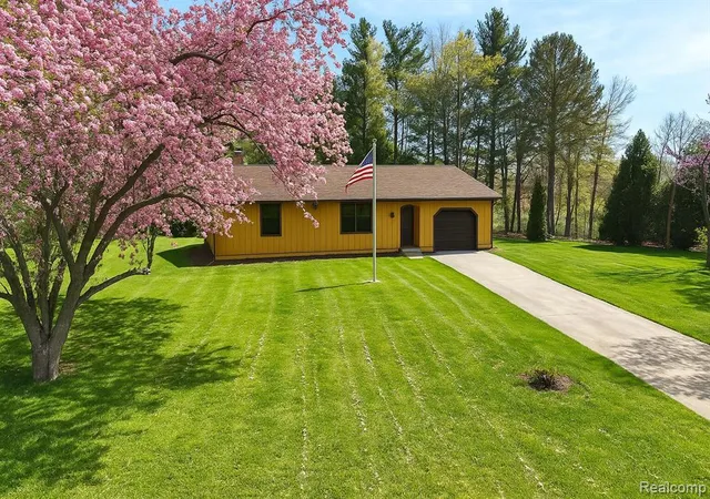 Homes for sale in Berrien Springs, MI | 11575 Us Hwy 31, Berrien Springs, MI 49103 | MLS# 60963402