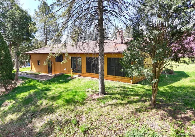 Homes for sale in Berrien Springs, MI | 11575 Us Hwy 31, Berrien Springs, MI 49103 | MLS# 60963402