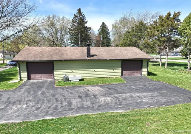 Homes for sale in Berrien Springs, MI | 11575 Us Hwy 31, Berrien Springs, MI 49103 | MLS# 60963402