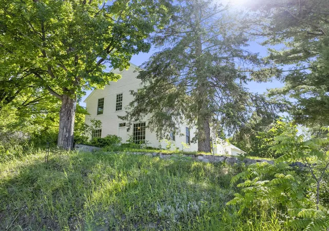 Homes for sale in Lake Leelanau, MI | 202 S Saint Joseph, Lake Leelanau, MI 49653 | MLS# 80070030