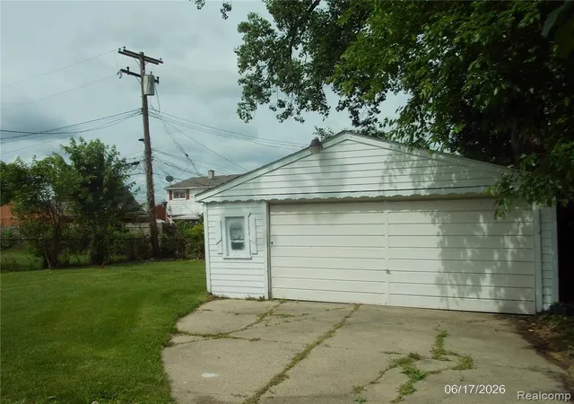 Photo 1 of Single family home for sale at 26751 Belanger St, Roseville, MI 48066 3146 | MLS# 60979303 | Listing updated on 2026-09-30