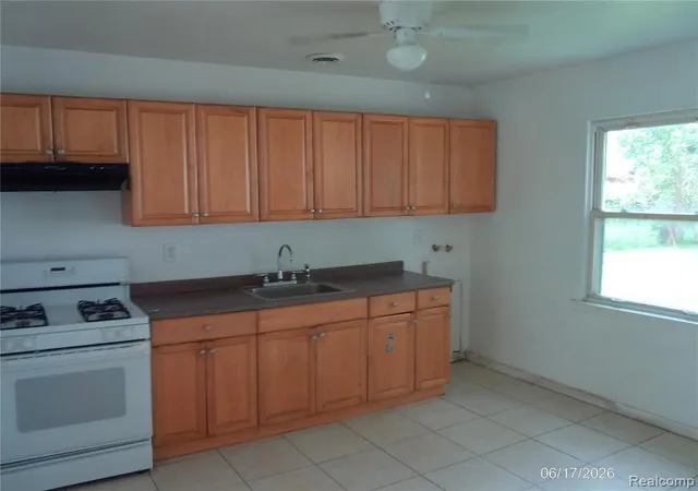 Photo 3 of Single family home for sale at 26751 Belanger St, Roseville, MI 48066 3146 | MLS# 60979303 | Listing updated on 2026-09-30