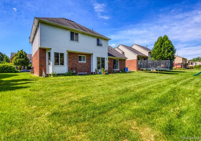 36th image of 461 Tanner Dr, Troy, MI 48085 | MLS# 61006649