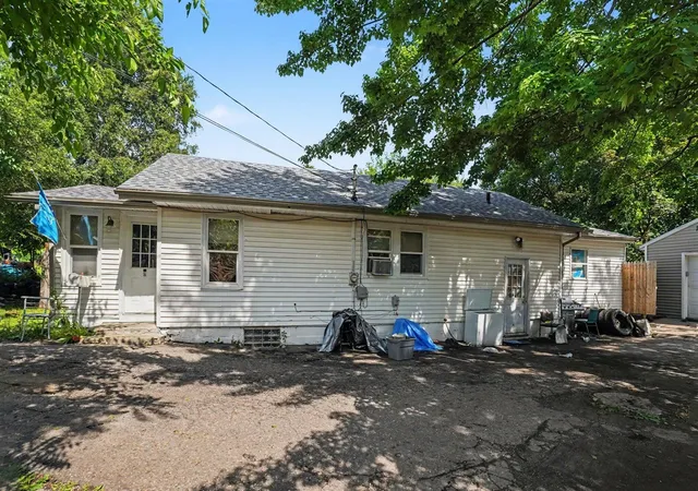 2nd image of 749 Hutchinson St, Kalamazoo, MI 49008 | MLS# 70541145