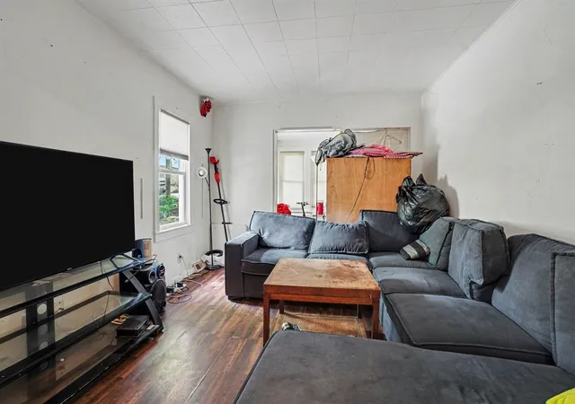5th image of 749 Hutchinson St, Kalamazoo, MI 49008 | MLS# 70541145