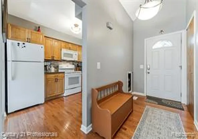 Homes for sale in Commerce Township, MI | 9664 Listeria St, Commerce Township, MI 48382 | MLS# 60999180