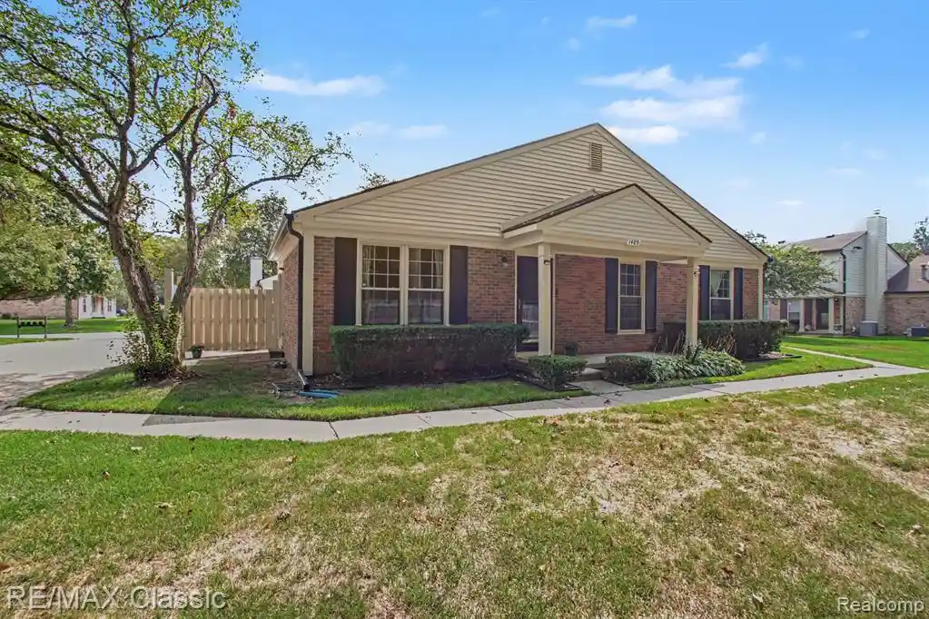 Listing Photo 23 - Condo for sale in 1489 Dover Hl located at 1489 Dover Hl, Walled Lake, MI 48390 - Unit 1489 Dover Hl