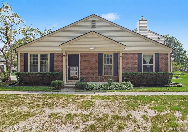 2nd image of 1489 Dover Hl, Walled Lake, MI 48390 | MLS# 61021761
