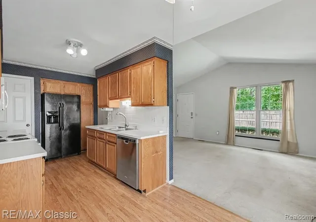 5th image of 1489 Dover Hl, Walled Lake, MI 48390 | MLS# 61021761