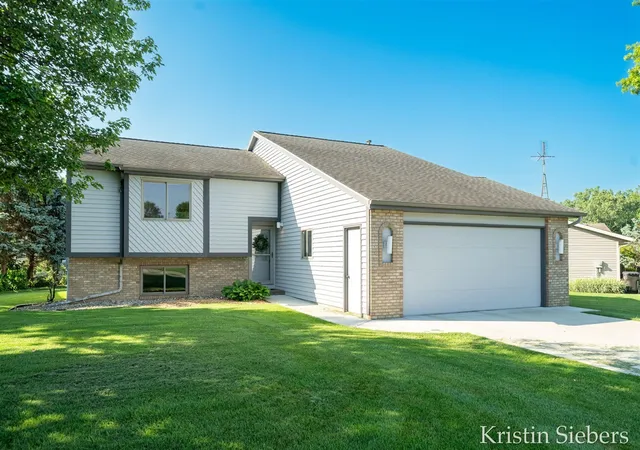 Homes for sale in Holland, MI | 3220 Cornerstone Ln, Holland, MI 49424 | MLS# 70544636
