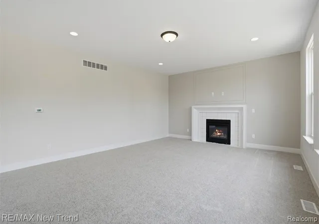 4th image of 2100 Crested Butte Dr, White Lake, MI 48383 | MLS# 61002836